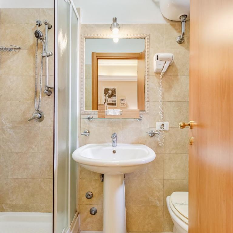 JMartins Roma Suites - Camera Matrimoniale con Bagno Privato - 11
