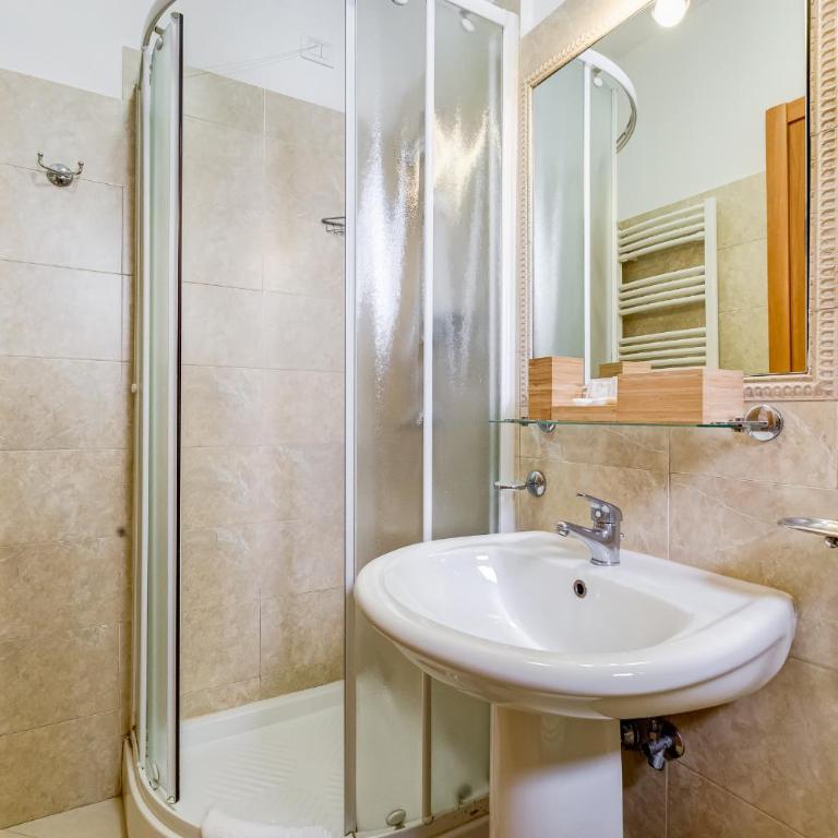 JMartins Roma Suites - Camera Matrimoniale con Bagno Privato - 7