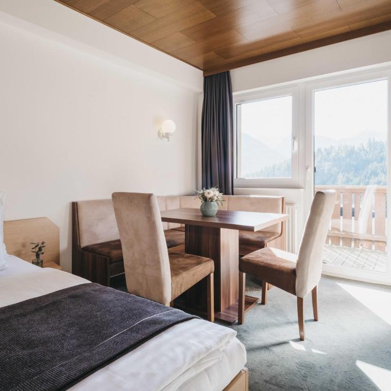 Haus Bellevue - Three-Bedroom Apartment - 3