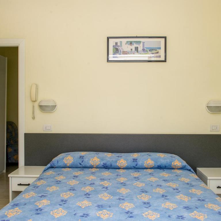 Hotel Cristina Hospitality Centrale - Camera Familiare con Balcone - 5