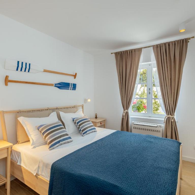 Magnolia Apartments - 3 min by walk to the beautiful beach - One-Bedroom Apartment - 1