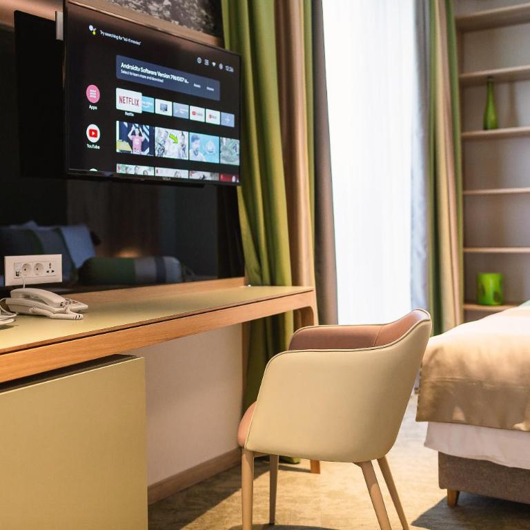 Carine Hotel Centar - Studio - 12