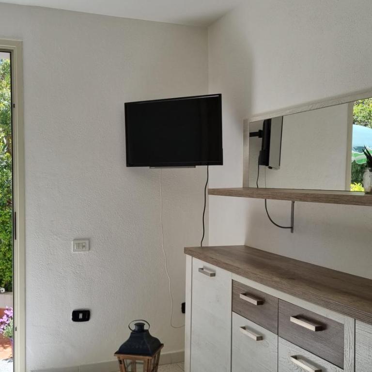 Appartamento in villa con veranda privata e parcheggio gratuito - Casa con 1 Camera da Letto - 15