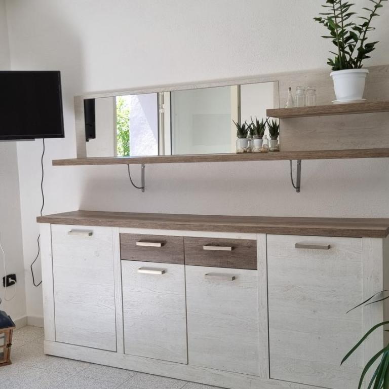 Appartamento in villa con veranda privata e parcheggio gratuito - Casa con 1 Camera da Letto - 11