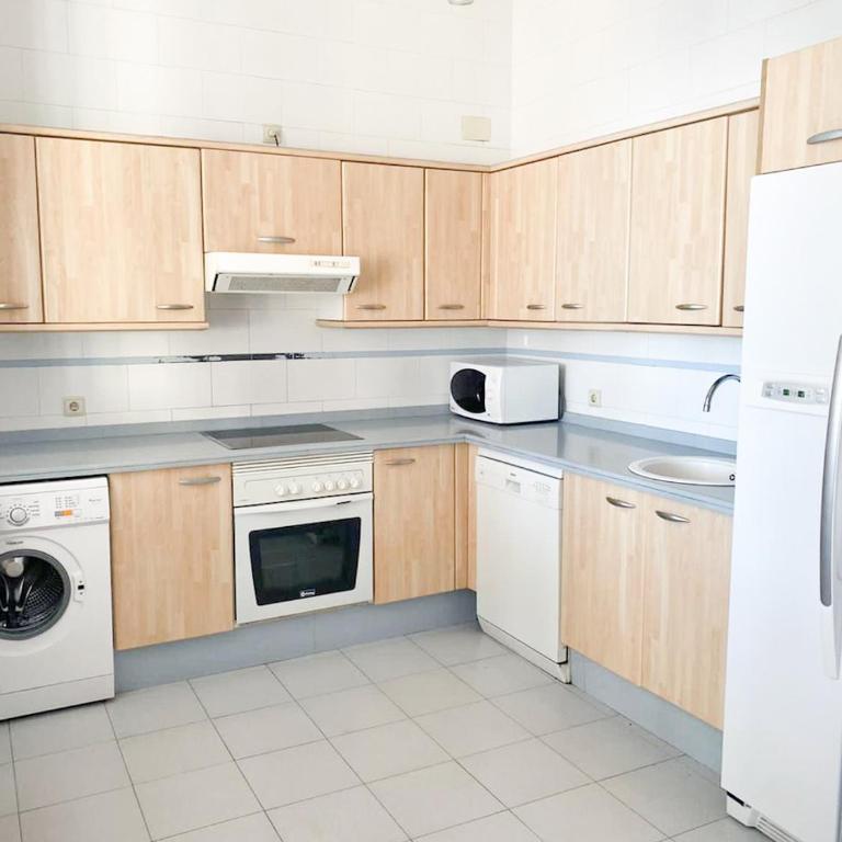 Modern three-level apartment near the sea - Apartamento de 3 dormitorios - 15