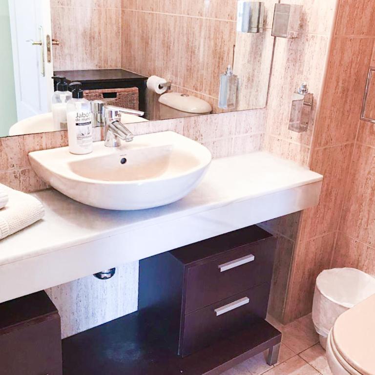 Modern three-level apartment near the sea - Apartamento de 3 dormitorios - 17