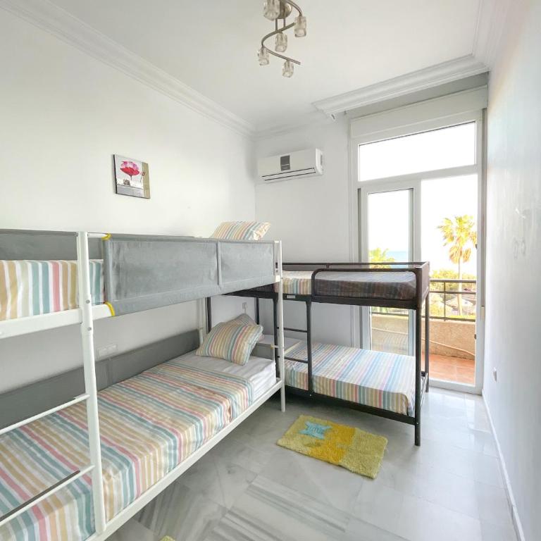 Modern three-level apartment near the sea - Apartamento de 3 dormitorios - 13