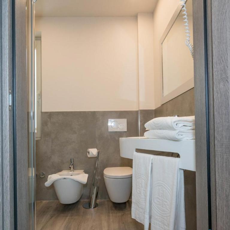 Hotel Giulietta Romeo - Chambre Double ou Lits Jumeaux Standard avec Balcon - 6