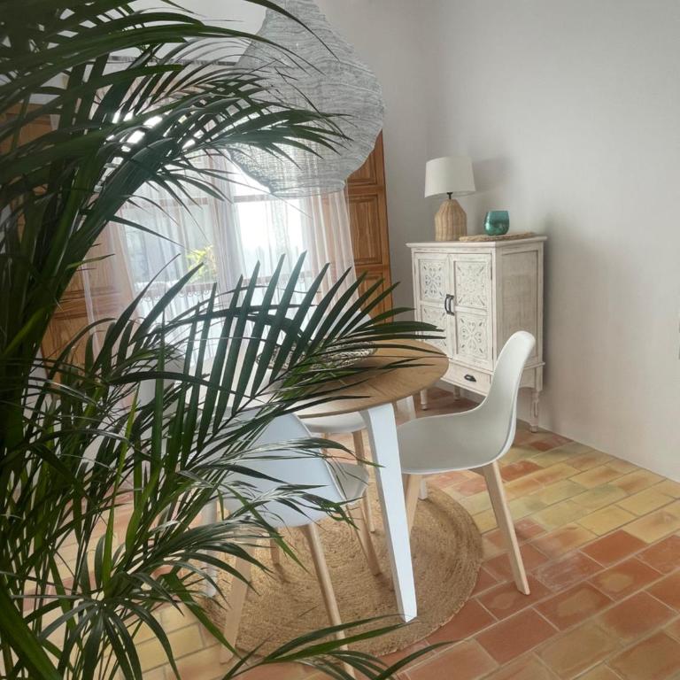Precioso Apartamento Boutique El Amante - Habitación Cuádruple con vistas al mar - 14
