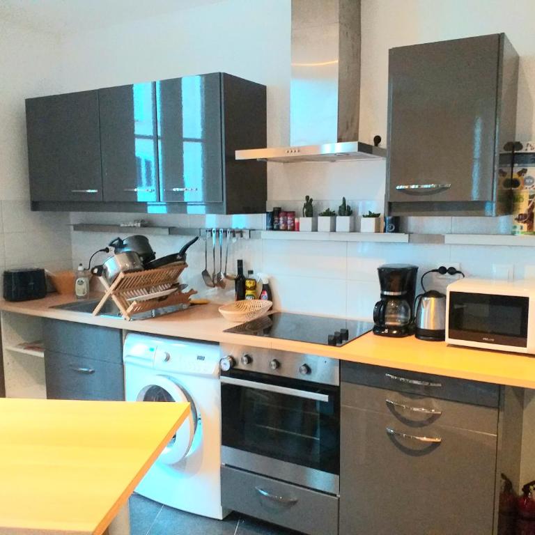 A la Grosse Armée - Dans hôtel particulier, hypercentre avec garage, au calme - Appartement 2 Chambres - 7