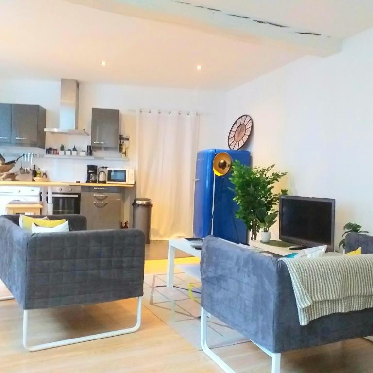 A la Grosse Armée - Dans hôtel particulier, hypercentre avec garage, au calme - Appartement 2 Chambres - 2