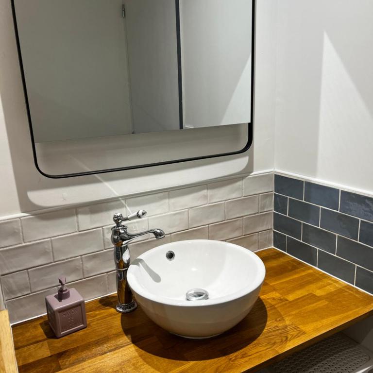 Charmant T2 bis proche Gare et Centre Ville - Parking proche - Apartamento de 2 dormitorios - 23