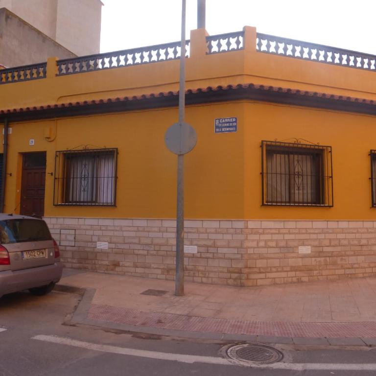 Vacaciones tierra y mar Casa en el centro con patio y terraza - Casa de 3 dormitorios - 94