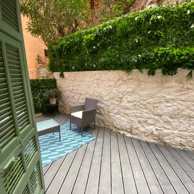Lovely Spacious Large Patio Heart of Monaco - One-Bedroom Apartment - 17