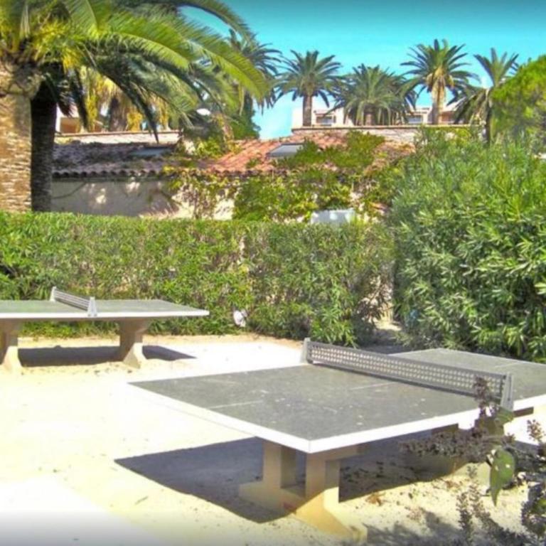 T2 A/C côte d'Azur, piscine, plage á 350m, WIFI - Appartement 1 Chambre - 9