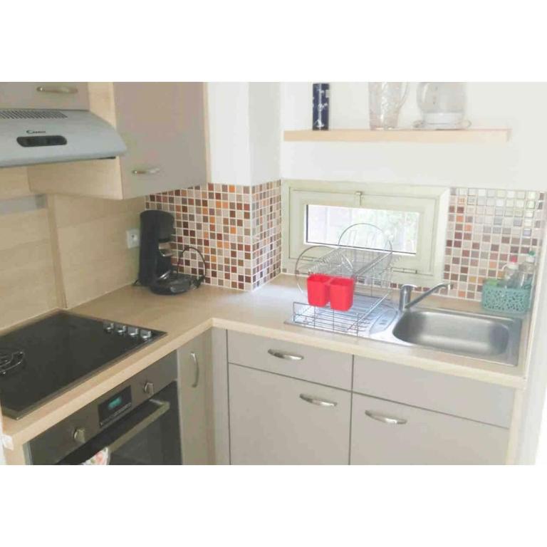 T2 A/C côte d'Azur, piscine, plage á 350m, WIFI - Appartement 1 Chambre - 6