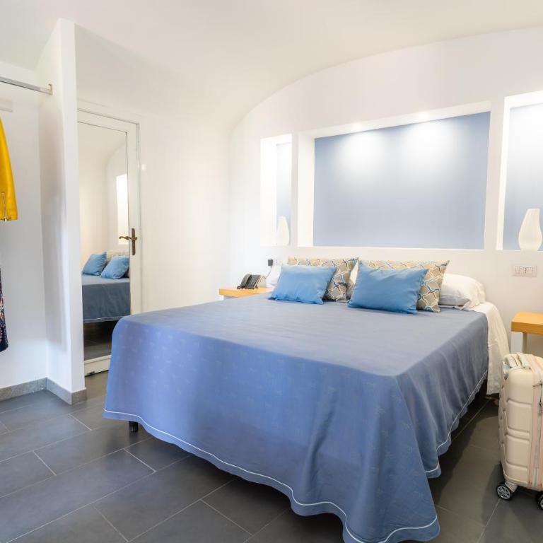 Hotel & Spa Relais Freedom Club - Camera Tripla Comfort - 5