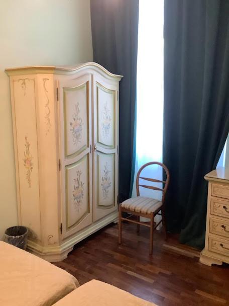 Hotel Savona - Camera Familiare con Bagno Privato - 5