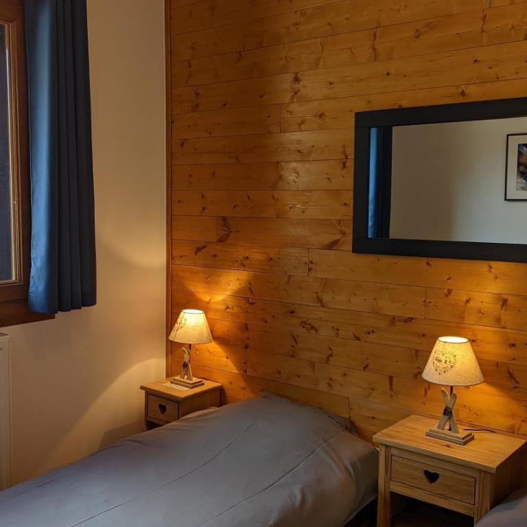 La Souloise - Chambre Lits Jumeaux - Vue sur Montagne - 2