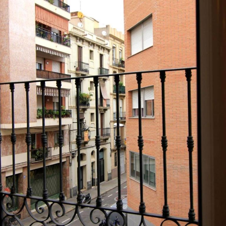 MUNTANYA - Apartments & one with Terrace next to Sagrada Familia - Apartment - 13