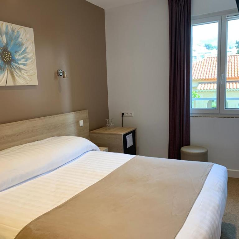 Hôtel Beau Rivage - Chambre Familiale avec Vue sur le Parc - 4
