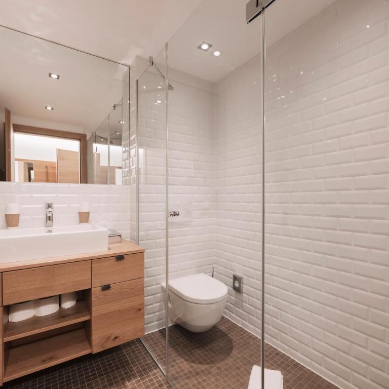 Wellness Aparthotel Panorama Alpin - Ferienwohnungen Jerzens im Pitztal - Apartment mit 2 Schlafzimmern und Balkon - 14