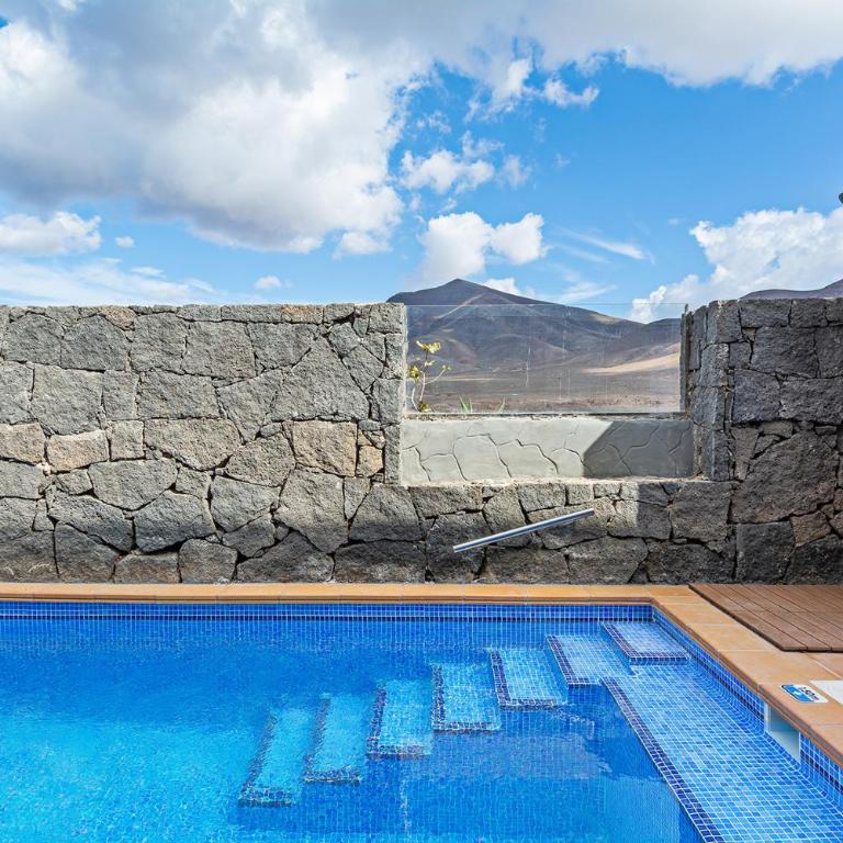3BR Home - Private Heated Pool - Parking - Villa with Private Pool - 1