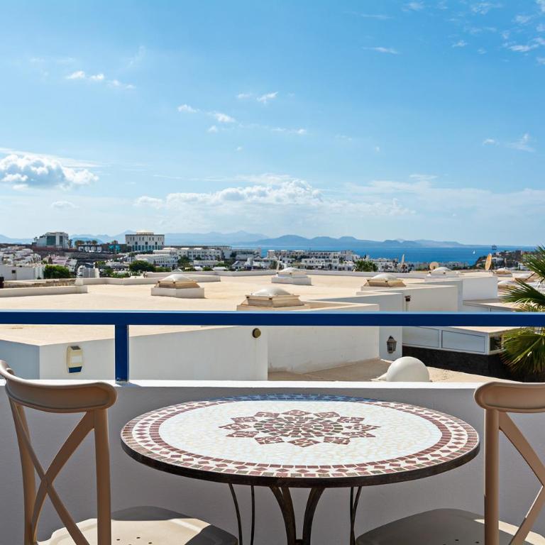 3BR Home - Private Heated Pool - Parking - Villa with Private Pool - 26