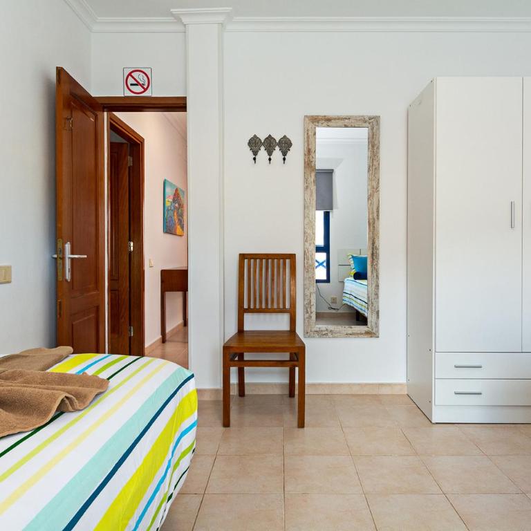 3BR Home - Private Heated Pool - Parking - Villa with Private Pool - 20