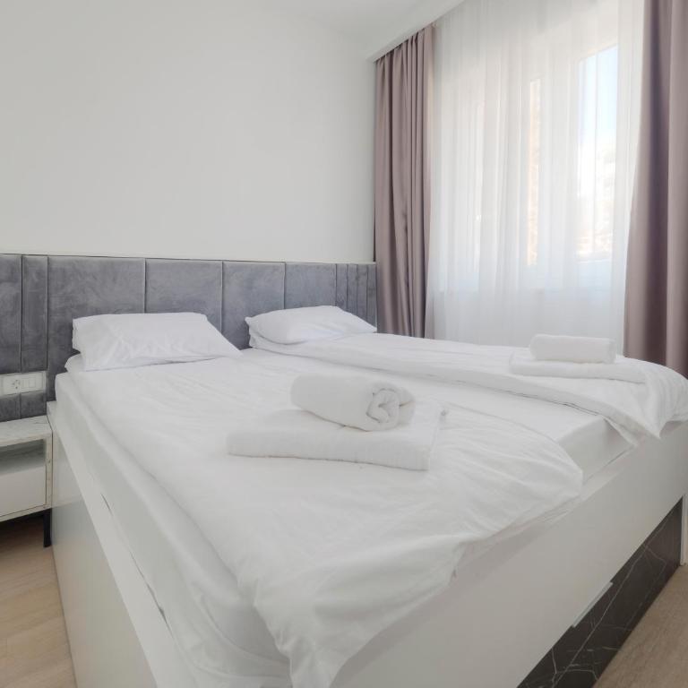 Modern Two Bedroom Apartment with Partial Sea View, Pool and Parking - Two-Bedroom Apartment - 5