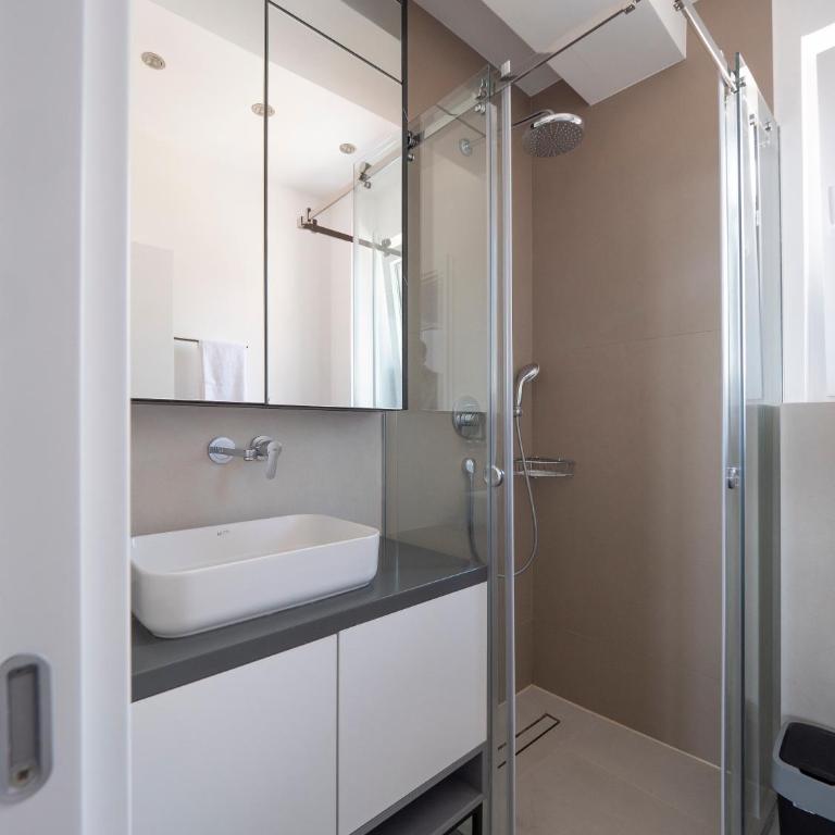 Modern Two Bedroom Apartment with Partial Sea View, Pool and Parking - Two-Bedroom Apartment - 6