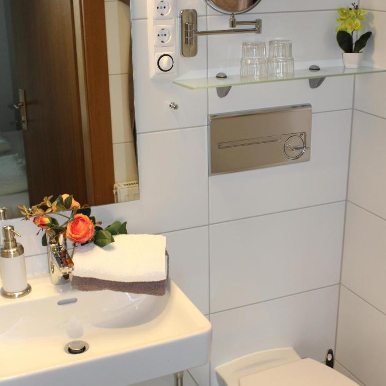 Haus Franz - Doppelzimmer mit Dusche - 6