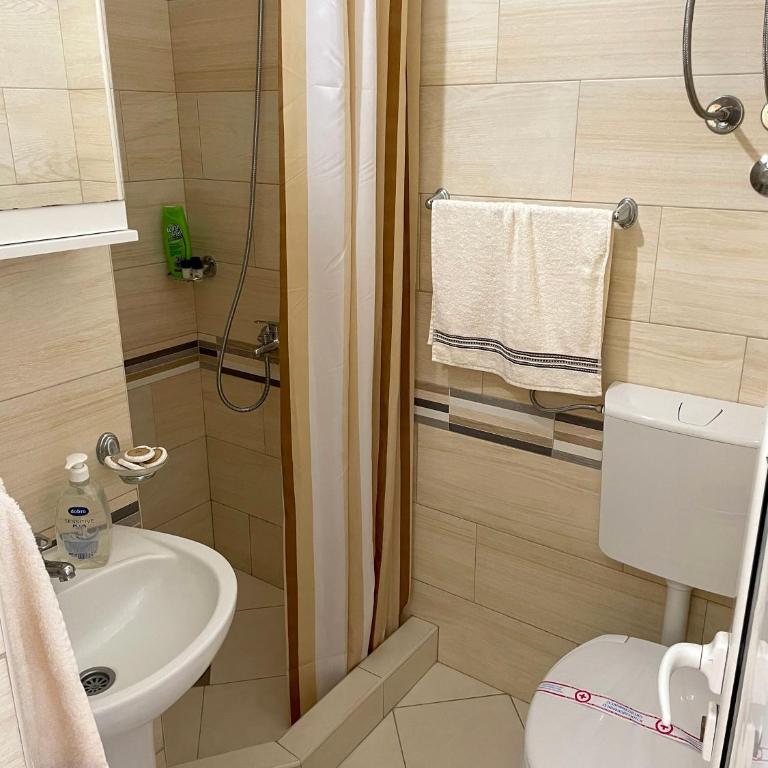 Apartment Center - One-Bedroom Apartment - 6