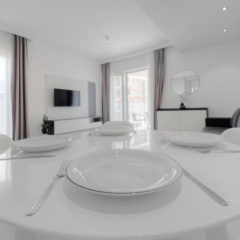 Modern Two Bedroom Apartment with Partial Sea View, Pool and Parking - Two-Bedroom Apartment - 30