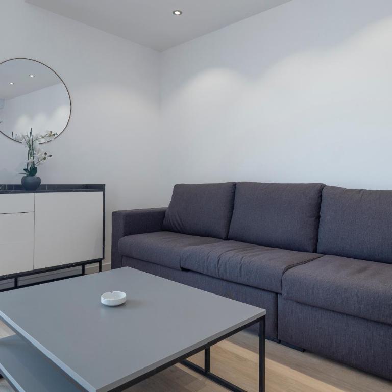 Modern Two Bedroom Apartment with Partial Sea View, Pool and Parking - Two-Bedroom Apartment - 18
