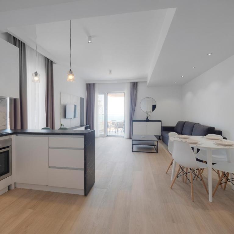 Modern Two Bedroom Apartment with Partial Sea View, Pool and Parking - Two-Bedroom Apartment - 14