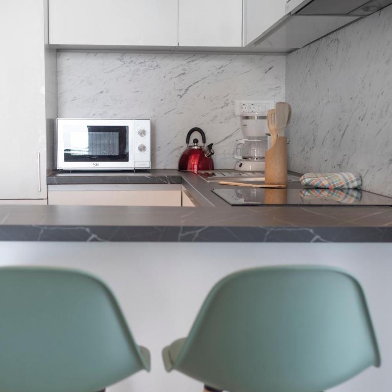 Modern Two Bedroom Apartment with Partial Sea View, Pool and Parking - Two-Bedroom Apartment - 28
