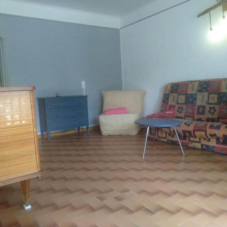 Location avec piscine et parking (n°2p) - Appartement - 10
