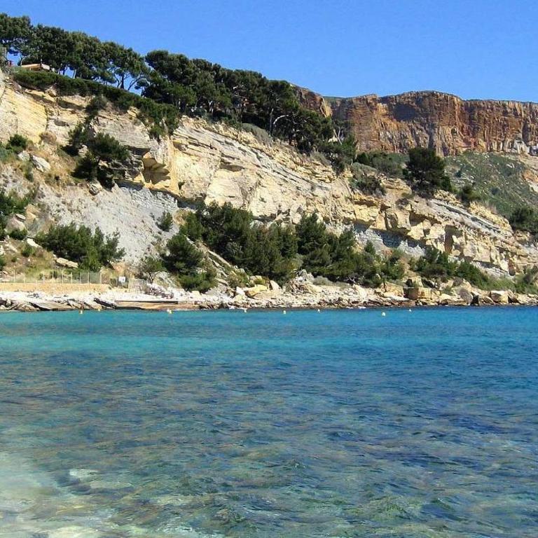 Jardin Privé ds le Centre de Cassis - Parking - Plage à 500m - Appartement 1 Chambre - 16