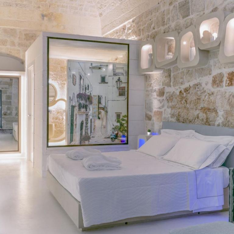 Vico Bianco Raro Smart Rooms Collection - Superior King Room - 9