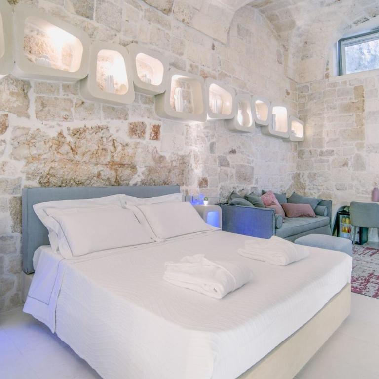 Vico Bianco Raro Smart Rooms Collection - Superior King Room - 7