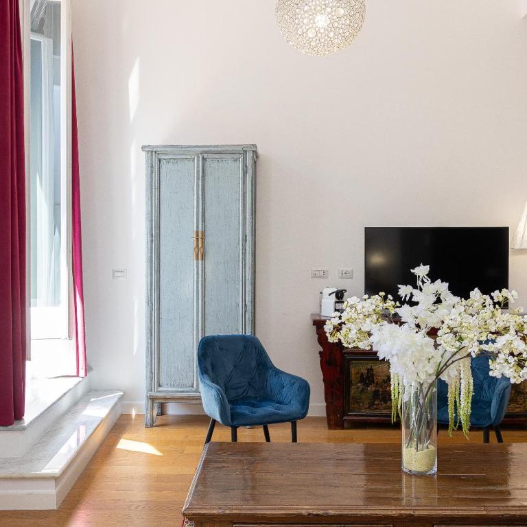 Suite della Pigna - Junior Suite with Balcony - 2