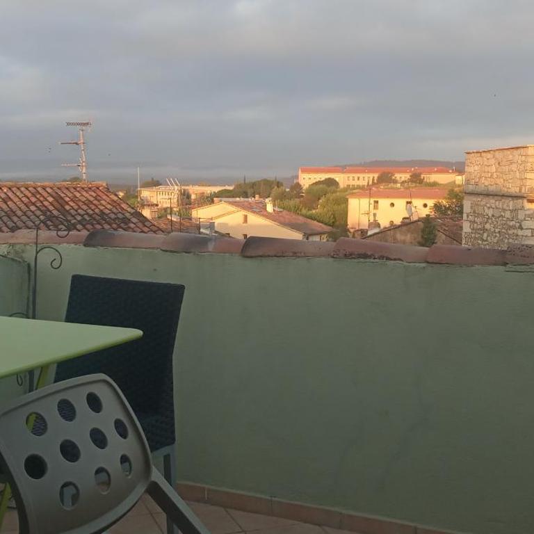 Duplex de charme avec terrasse au coeur du village - Appartement en Duplex - 19