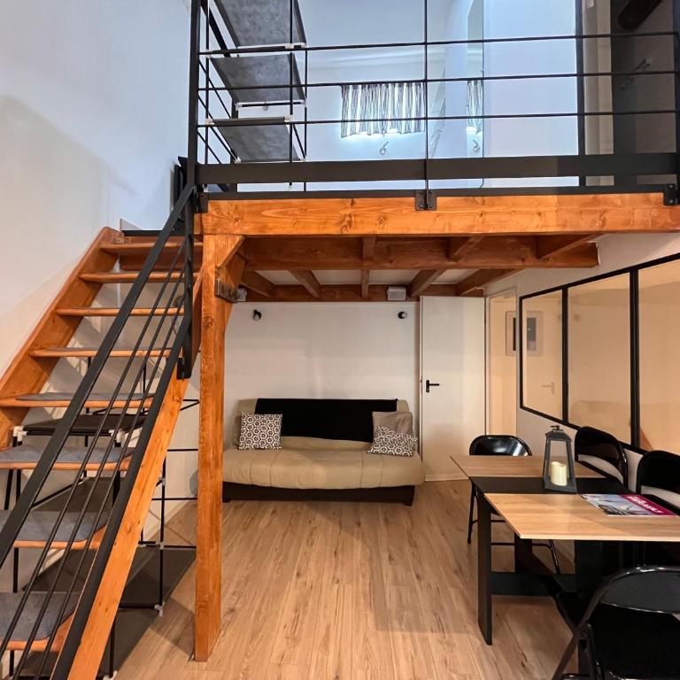 Grand studio contemporain avec mezzanine - One-Bedroom Apartment - 6