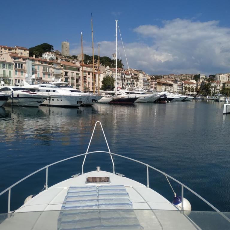 Ferretti 36 ' Bateau à Quai Vieux-Port Cannes Festival La Croisette - Mobile Home - 22