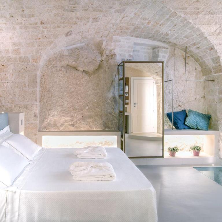Vico Bianco Raro Smart Rooms Collection - Large Double Room - Cave - 6