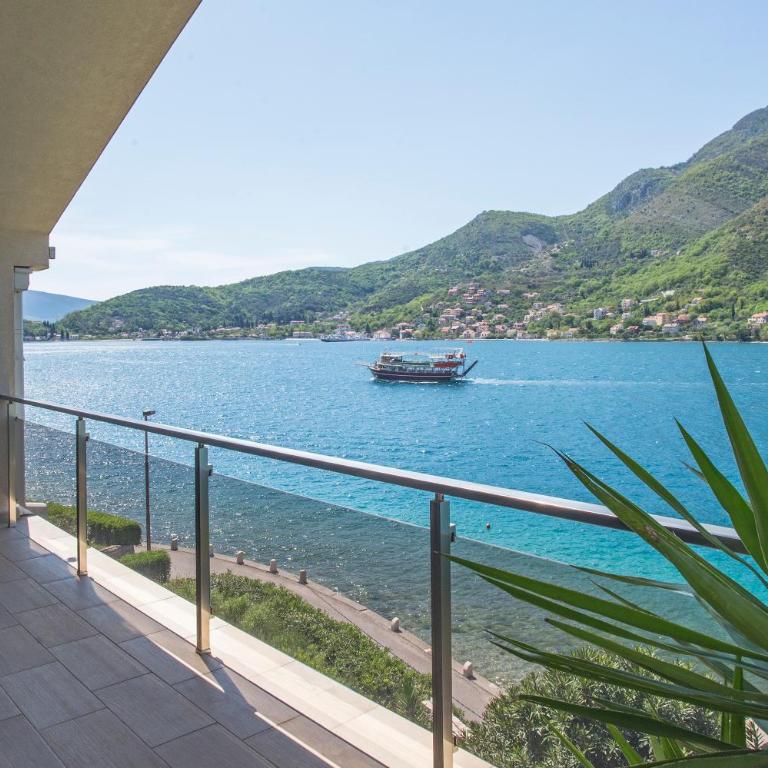 Apartments MaXhit - Apartman sa 1 Spavaćom Sobom, Balkonom i Pogledom na More (3 Odrasle Osobe) - 16