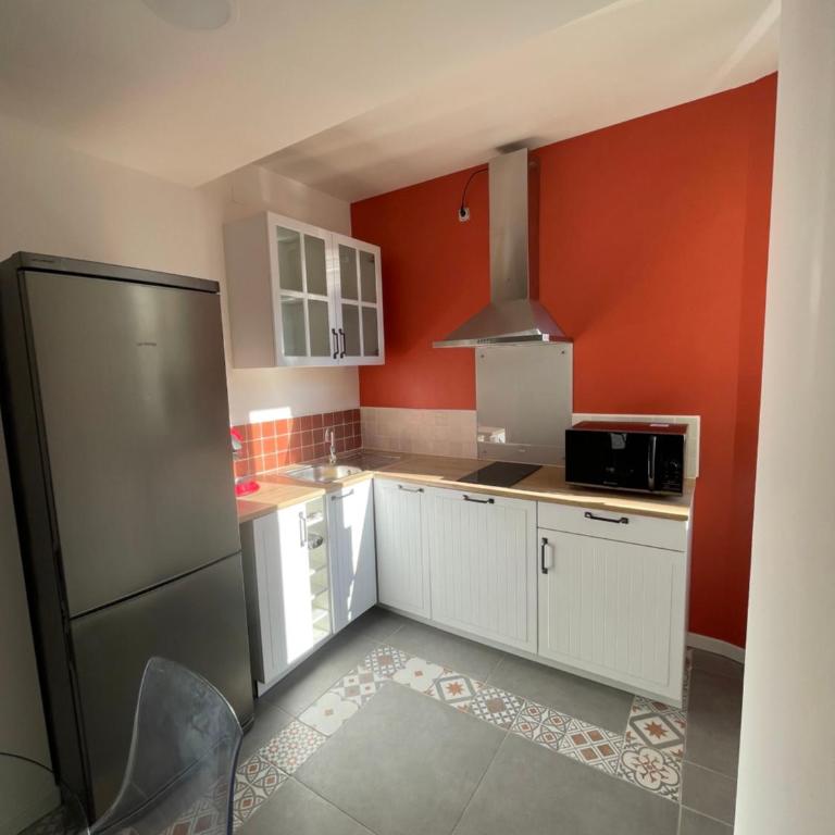 Escapade dans grand T2 de charme avec terrasse - Proche Gare et Centre ville - One-Bedroom Apartment - 13