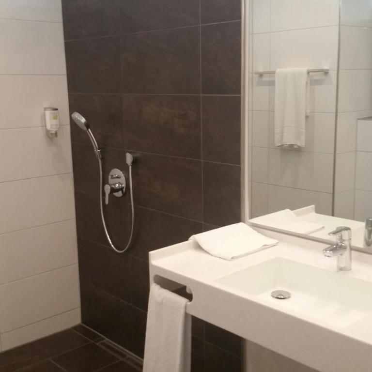 Alpenflair Hotel - Doppelzimmer - barrierefrei - 3
