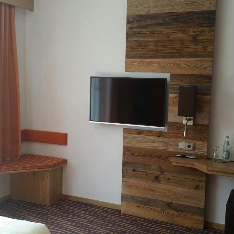 Alpenflair Hotel - Doppelzimmer - barrierefrei - 5